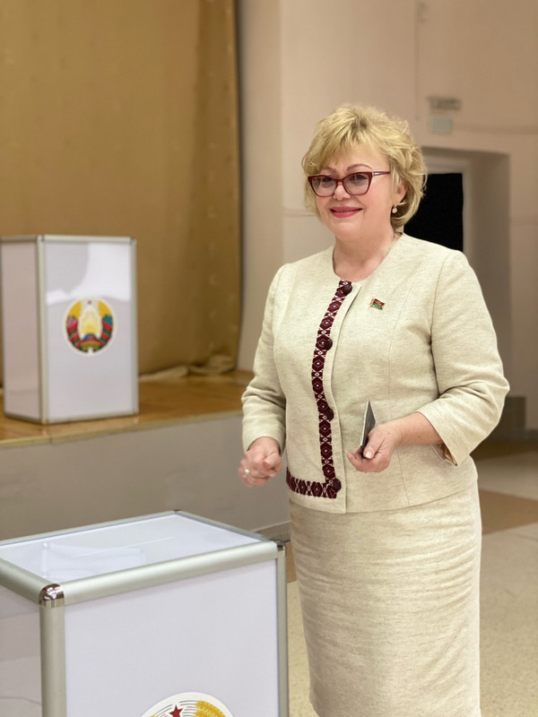 В первый день досрочного голосования избирательным правом  воспользовались многие адвокаты Брестчины